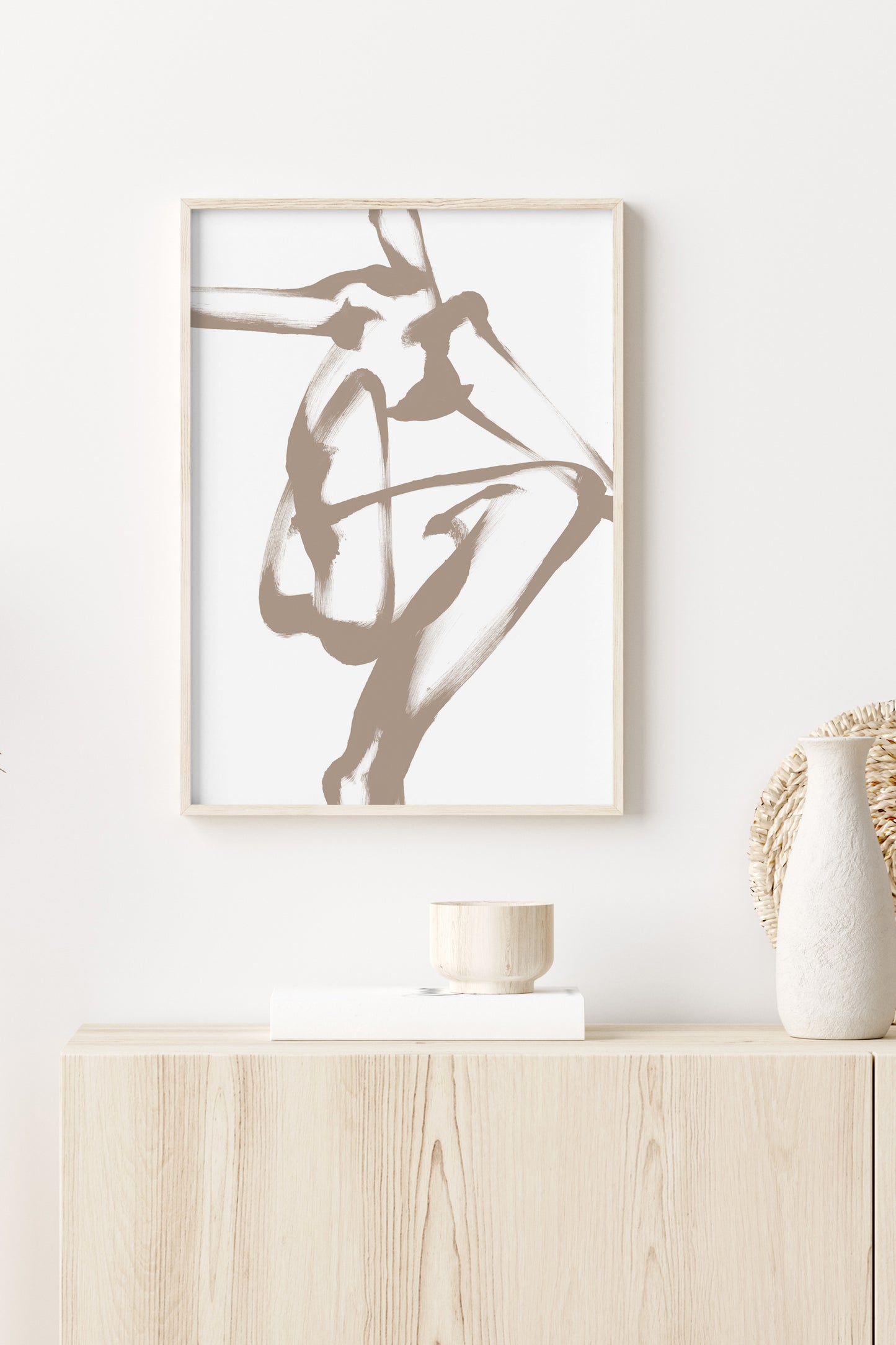 The feminine form no. 1 beige